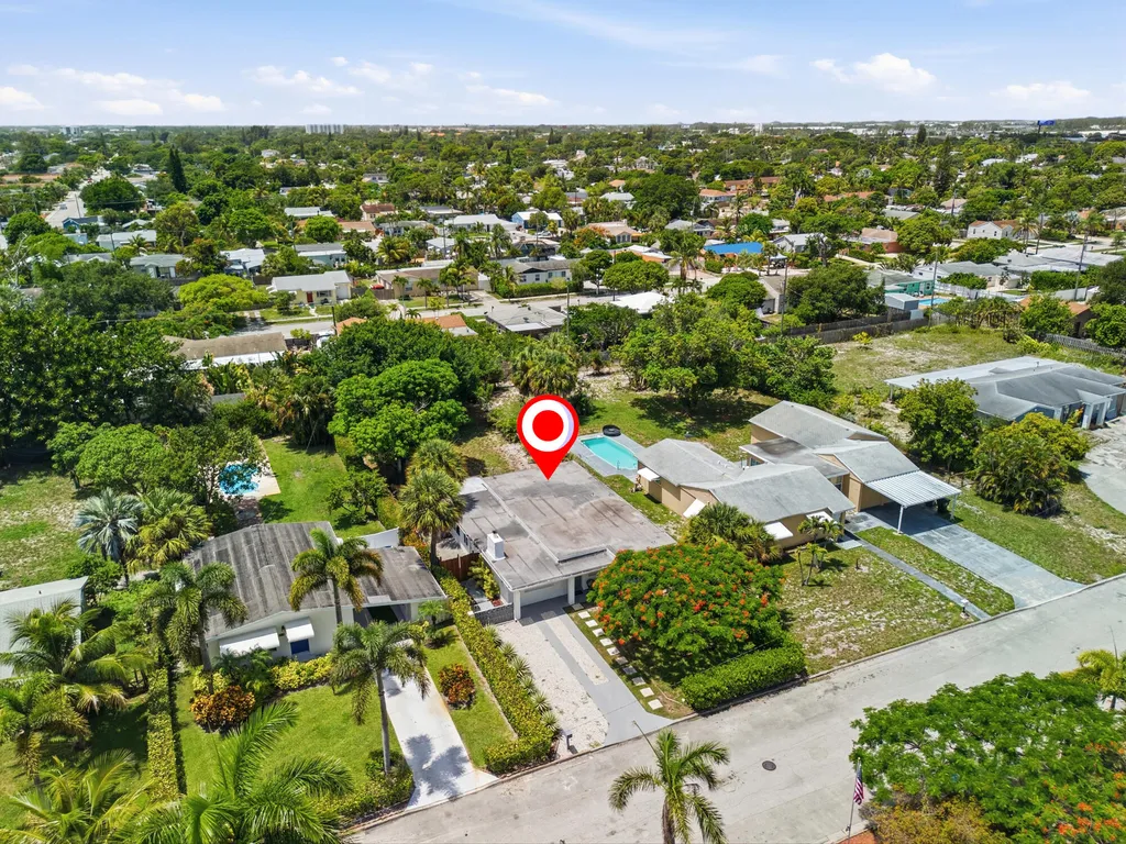 1225 15th Avenue N Lake Worth Beach FL 33460