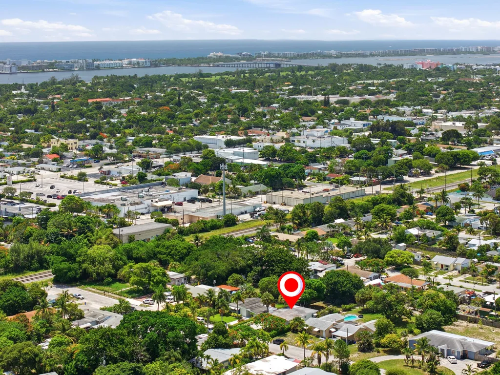 1225 15th Avenue N Lake Worth Beach FL 33460