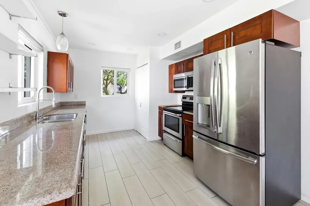 1225 15th Avenue N Lake Worth Beach FL 33460