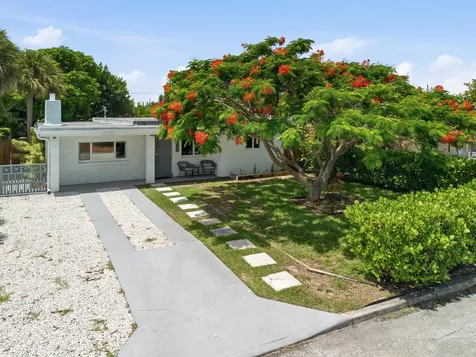 1225 15th Avenue N Lake Worth Beach FL 33460