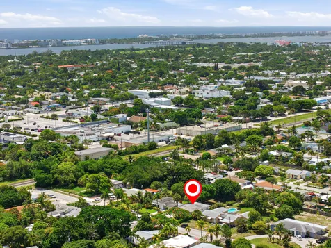 1225 15th Avenue N Lake Worth Beach FL 33460