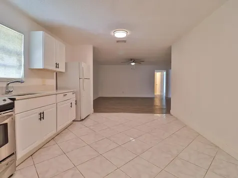 3024 W Dixie Boulevard Fort Pierce FL 34946