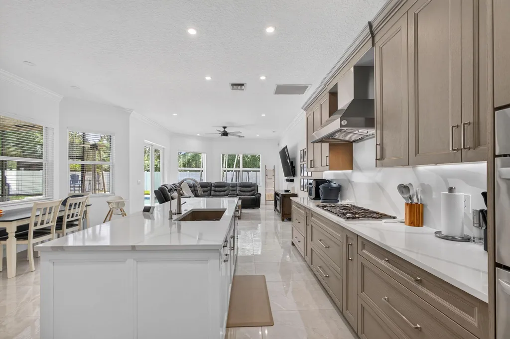 4114 Cedar Creek Ranch Circle Lake Worth FL 33467