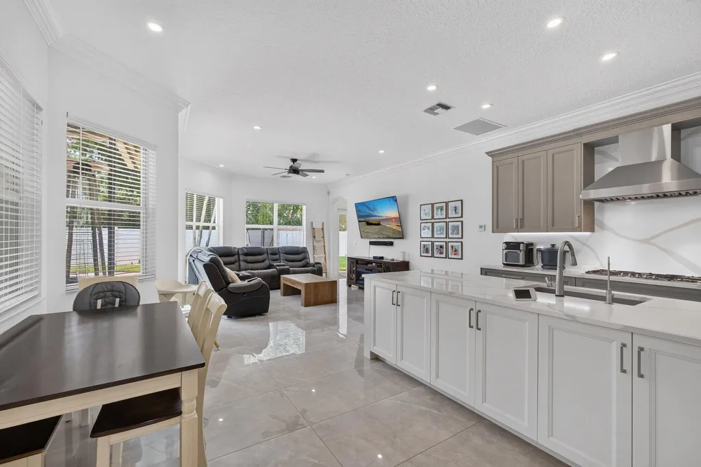 4114 Cedar Creek Ranch Circle Lake Worth FL 33467