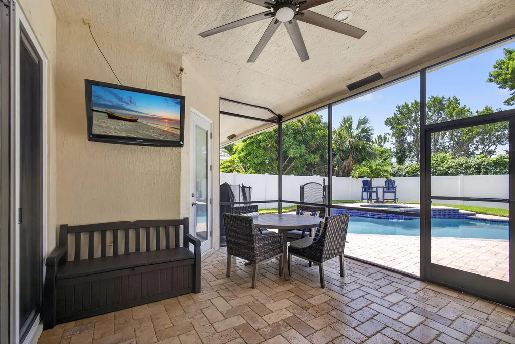 4114 Cedar Creek Ranch Circle Lake Worth FL 33467
