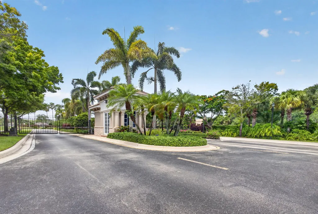 4114 Cedar Creek Ranch Circle Lake Worth FL 33467
