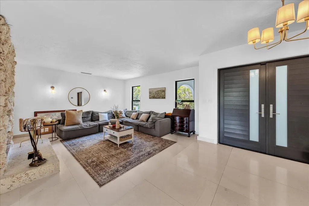 5901 SW 136th Street Pinecrest FL 33156