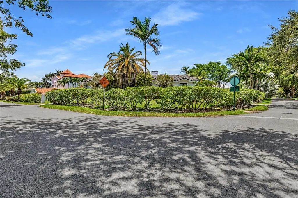 5901 SW 136th Street Pinecrest FL 33156
