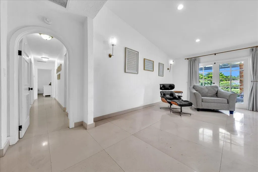 5901 SW 136th Street Pinecrest FL 33156