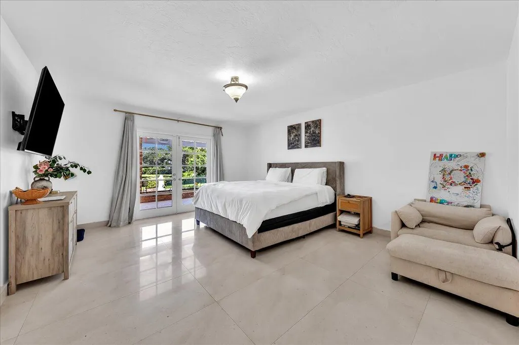 5901 SW 136th Street Pinecrest FL 33156