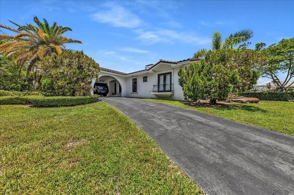 5901 SW 136th Street Pinecrest FL 33156