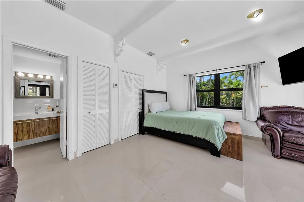 5901 SW 136th Street Pinecrest FL 33156