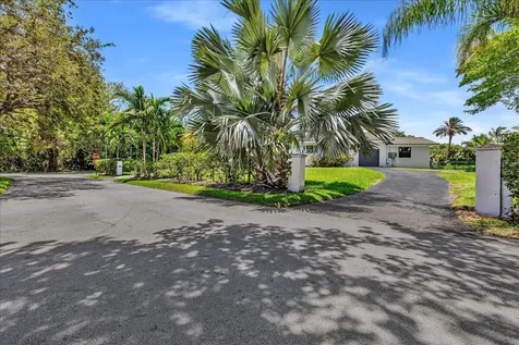 5901 SW 136th Street Pinecrest FL 33156