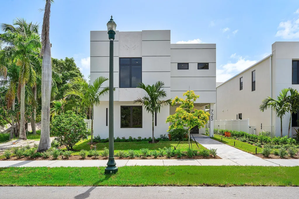 731 SE 4th Avenue Delray Beach FL 33483