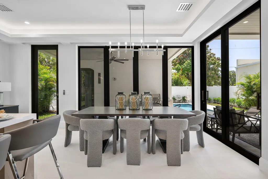 731 SE 4th Avenue Delray Beach FL 33483