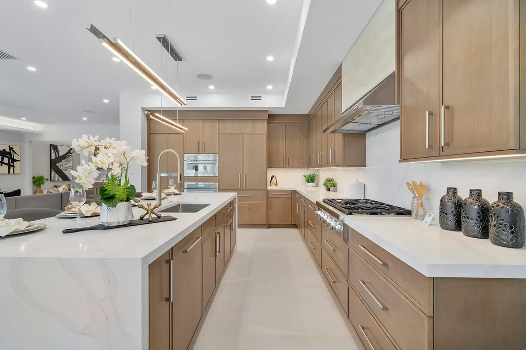 731 SE 4th Avenue Delray Beach FL 33483