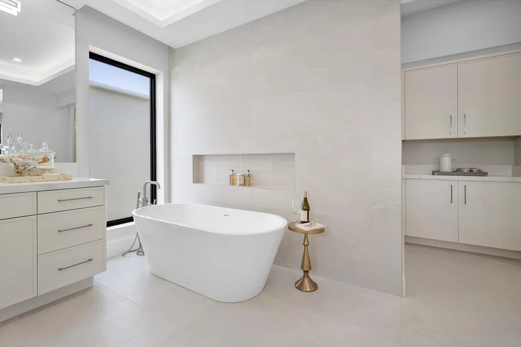 731 SE 4th Avenue Delray Beach FL 33483