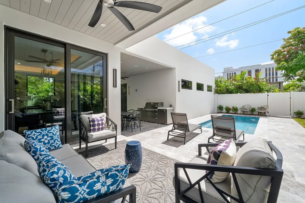 731 SE 4th Avenue Delray Beach FL 33483