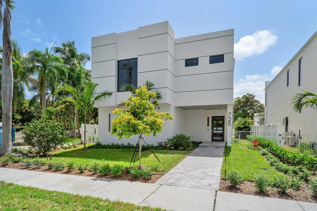 731 SE 4th Avenue Delray Beach FL 33483