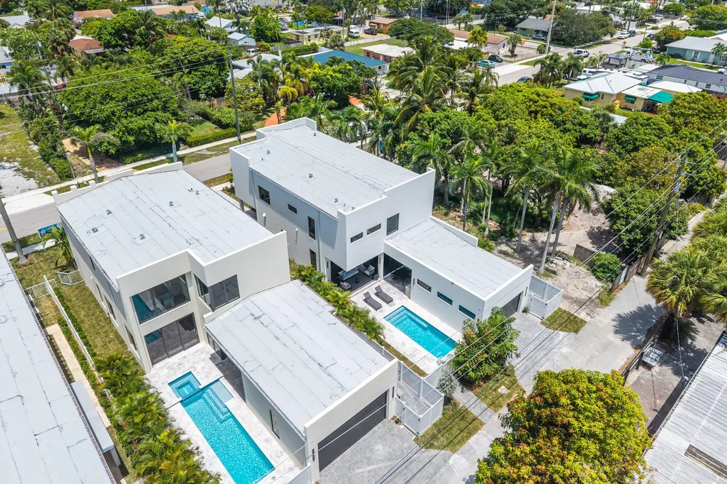 731 SE 4th Avenue Delray Beach FL 33483