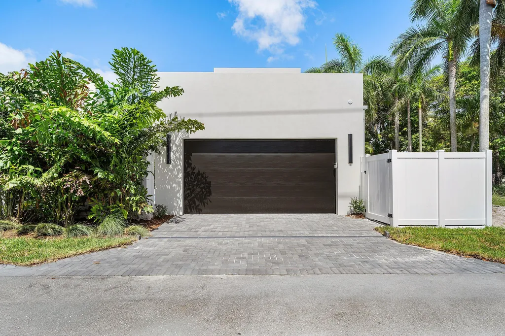 731 SE 4th Avenue Delray Beach FL 33483