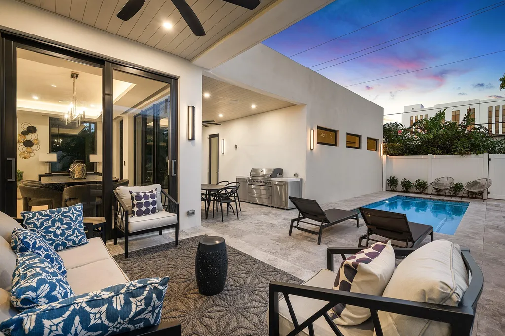 731 SE 4th Avenue Delray Beach FL 33483