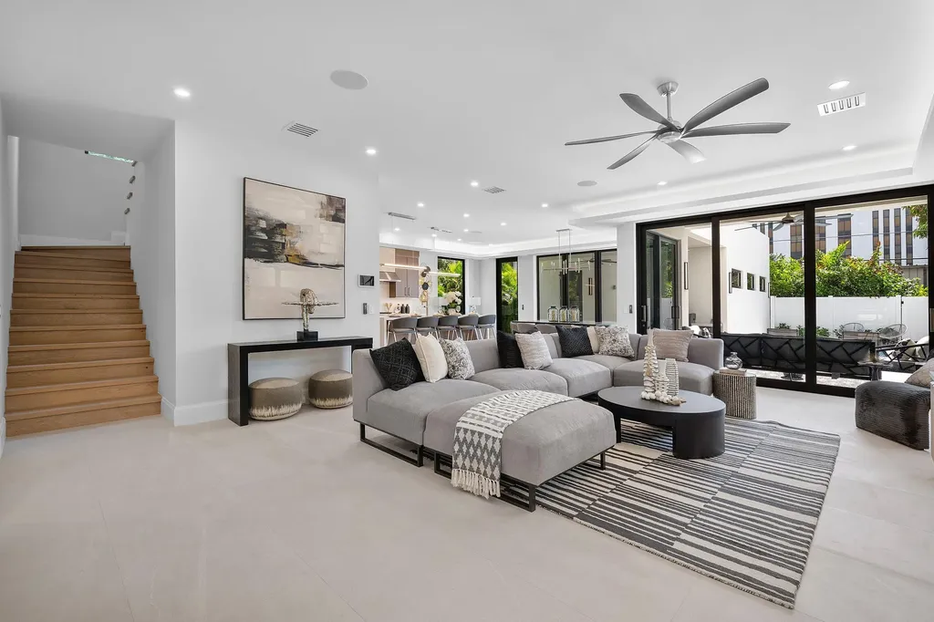 731 SE 4th Avenue Delray Beach FL 33483