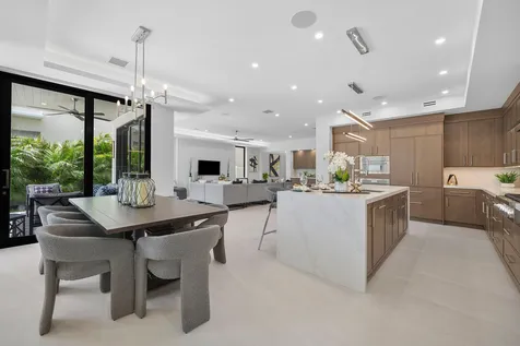 731 SE 4th Avenue Delray Beach FL 33483