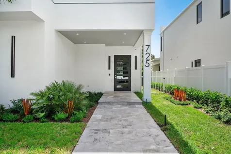 731 SE 4th Avenue Delray Beach FL 33483