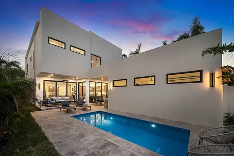 731 SE 4th Avenue Delray Beach FL 33483