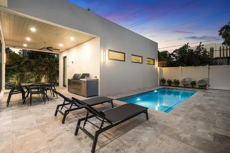 731 SE 4th Avenue Delray Beach FL 33483