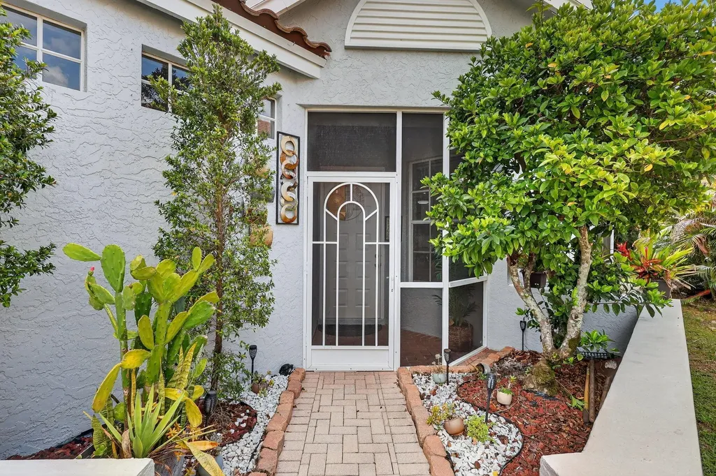416 SW Horseshoe Bay Port St Lucie FL 34986