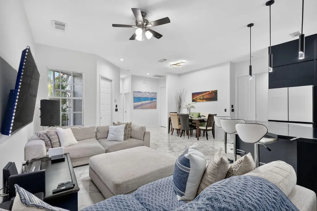 416 SW Horseshoe Bay Port St Lucie FL 34986