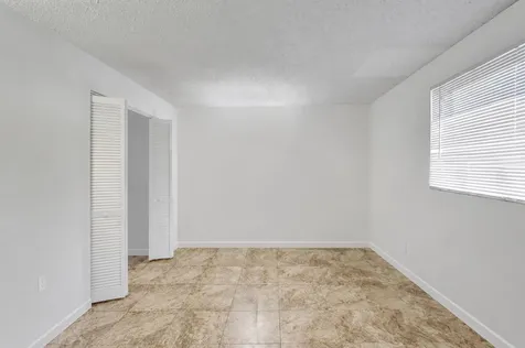 850 E Commercial Boulevard Oakland Park FL 33334