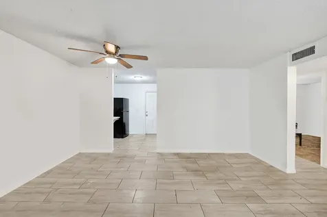 850 E Commercial Boulevard Oakland Park FL 33334