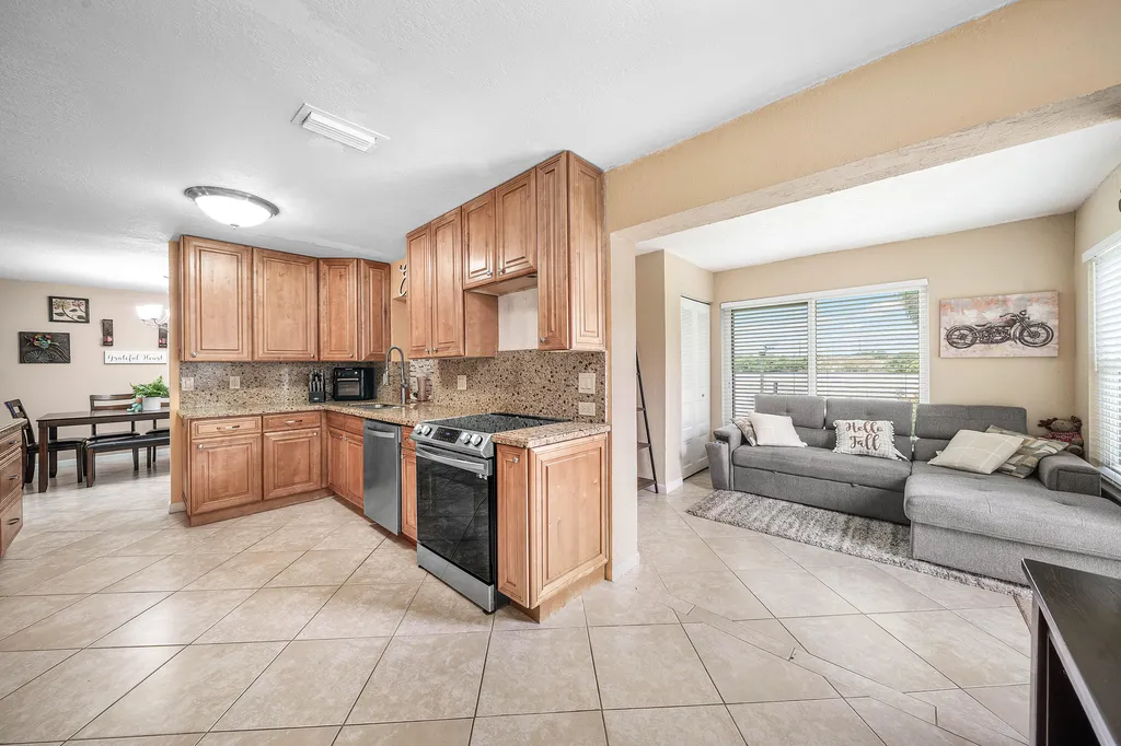 4901 NW 18th Avenue Deerfield Beach FL 33064