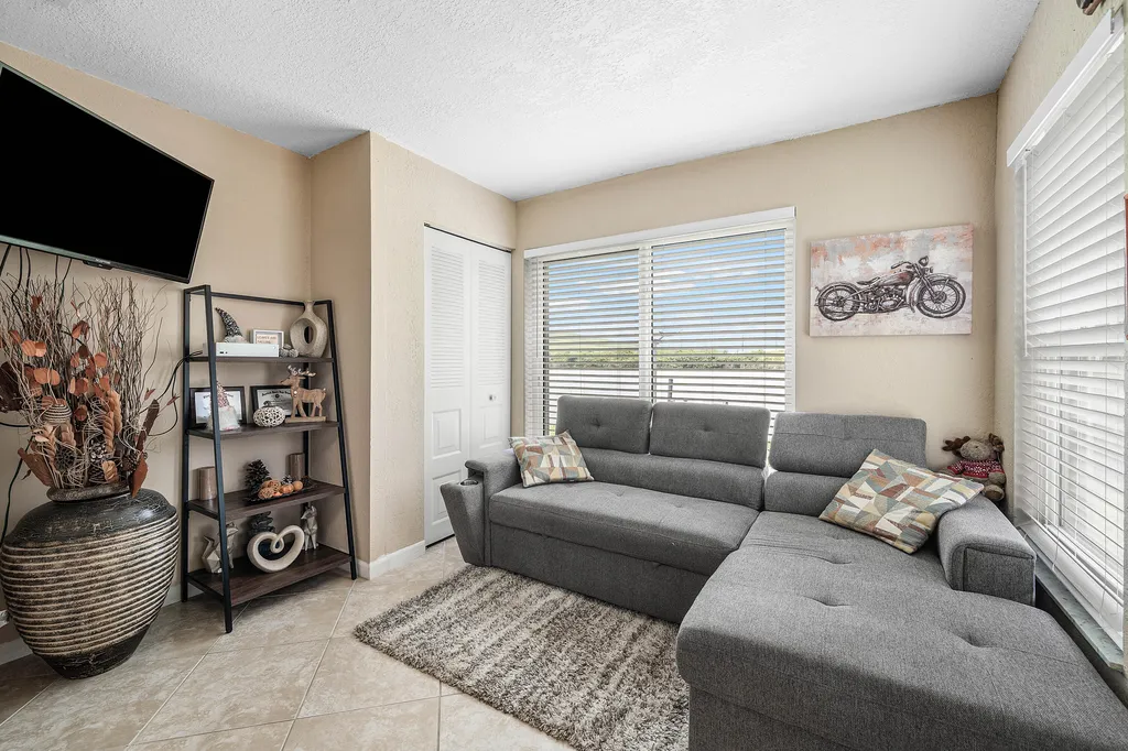 4901 NW 18th Avenue Deerfield Beach FL 33064