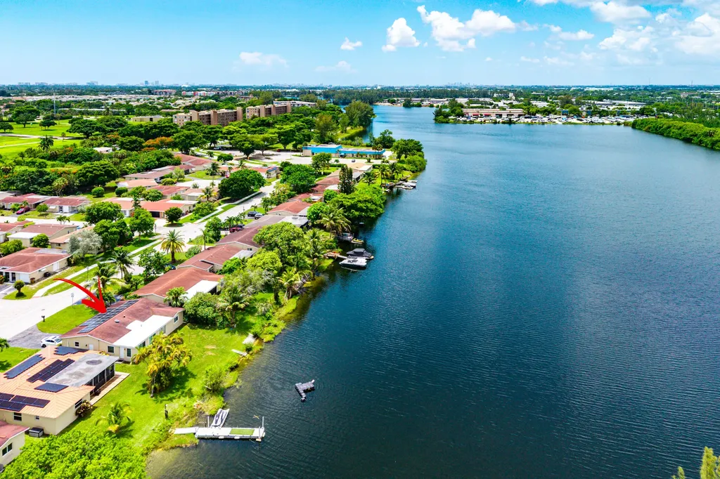 4901 NW 18th Avenue Deerfield Beach FL 33064