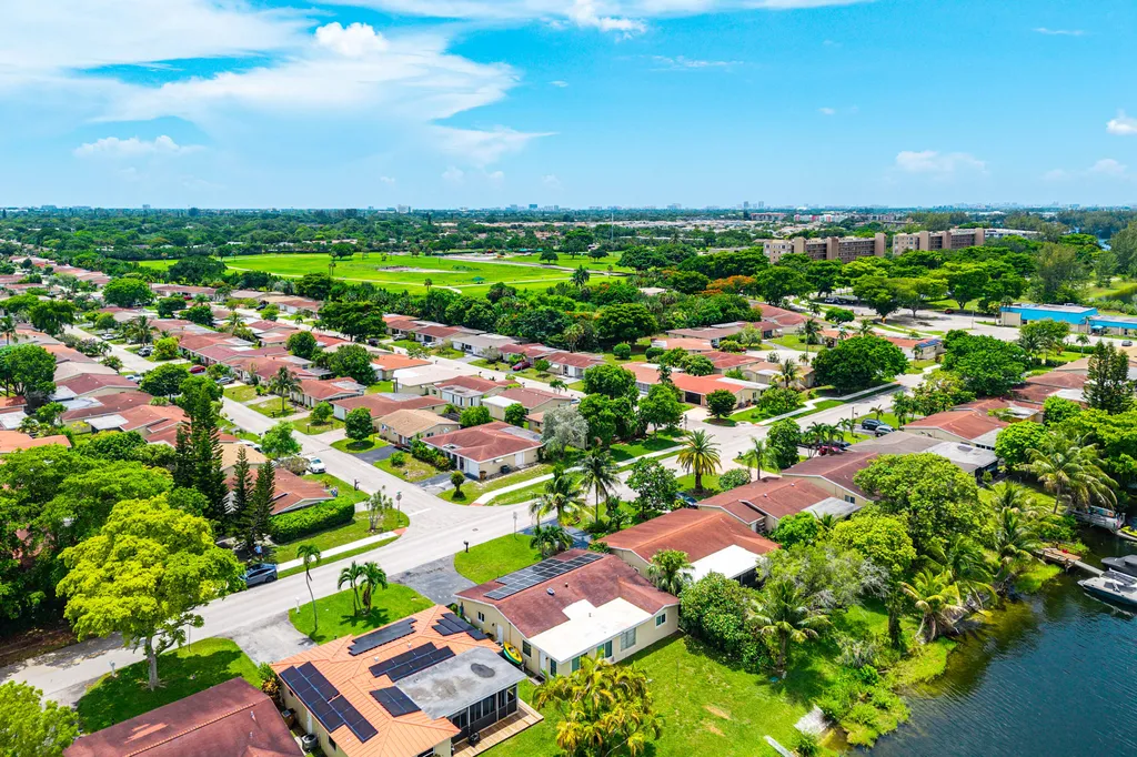4901 NW 18th Avenue Deerfield Beach FL 33064