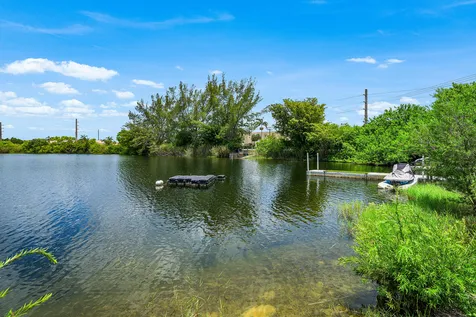 4901 NW 18th Avenue Deerfield Beach FL 33064