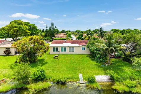 4901 NW 18th Avenue Deerfield Beach FL 33064