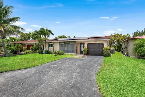 4901 NW 18th Avenue Deerfield Beach FL 33064