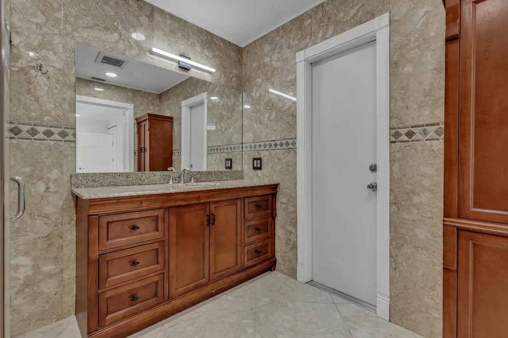21452 Woodchuck Lane Boca Raton FL 33428