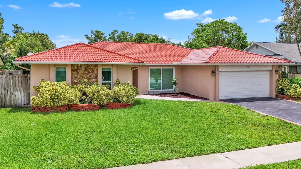 21452 Woodchuck Lane Boca Raton FL 33428