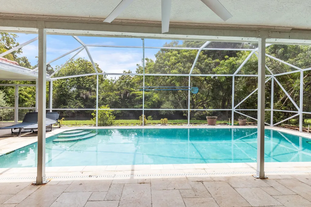 21452 Woodchuck Lane Boca Raton FL 33428
