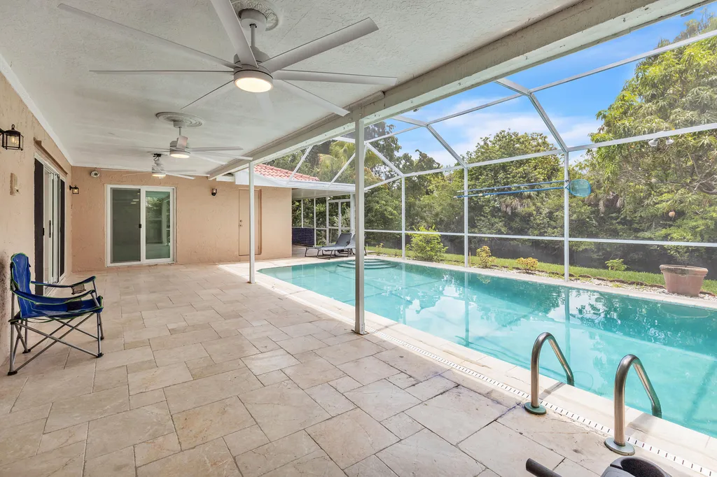 21452 Woodchuck Lane Boca Raton FL 33428