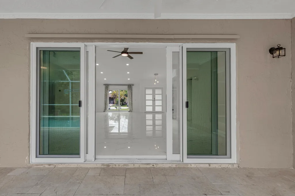 21452 Woodchuck Lane Boca Raton FL 33428