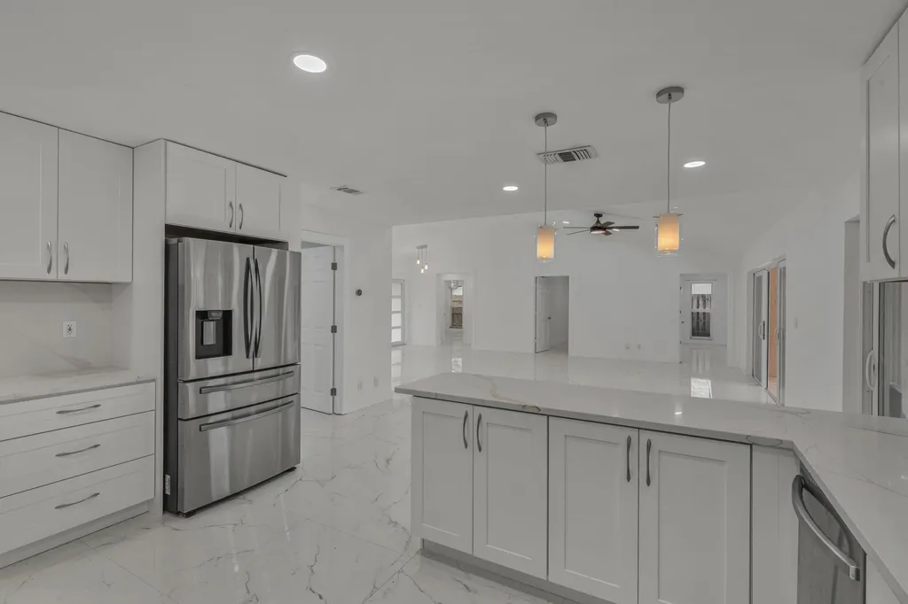 21452 Woodchuck Lane Boca Raton FL 33428