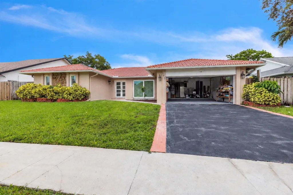 21452 Woodchuck Lane Boca Raton FL 33428