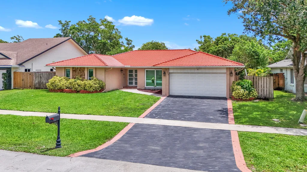 21452 Woodchuck Lane Boca Raton FL 33428